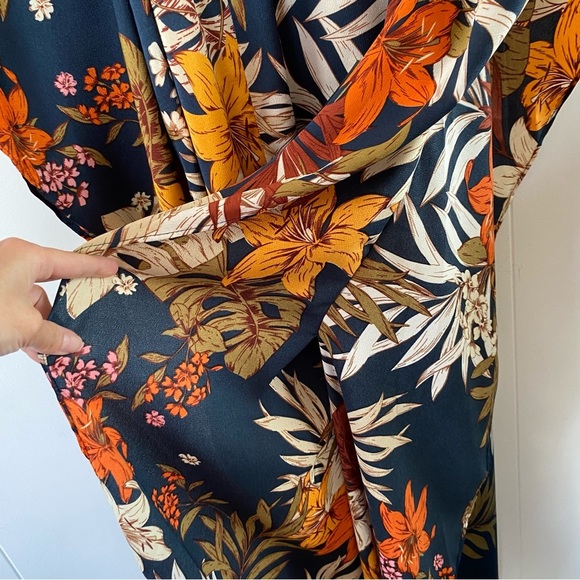 NEW Lulu’s Take a Holiday Navy Blue Tropical Print Maxi Dress Tie Waist Belted - Picture 14 of 15